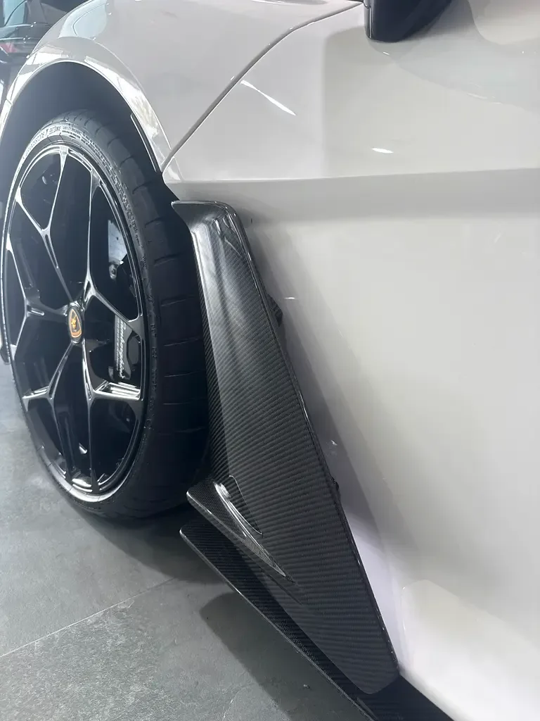 Lamborghini Revuelto 6.5 AMT 4WD (1015 حصان) - 17