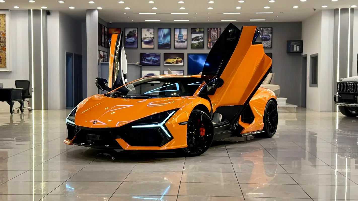 Lamborghini Revuelto 6.5 AMT 4WD (1015 حصان) - 2