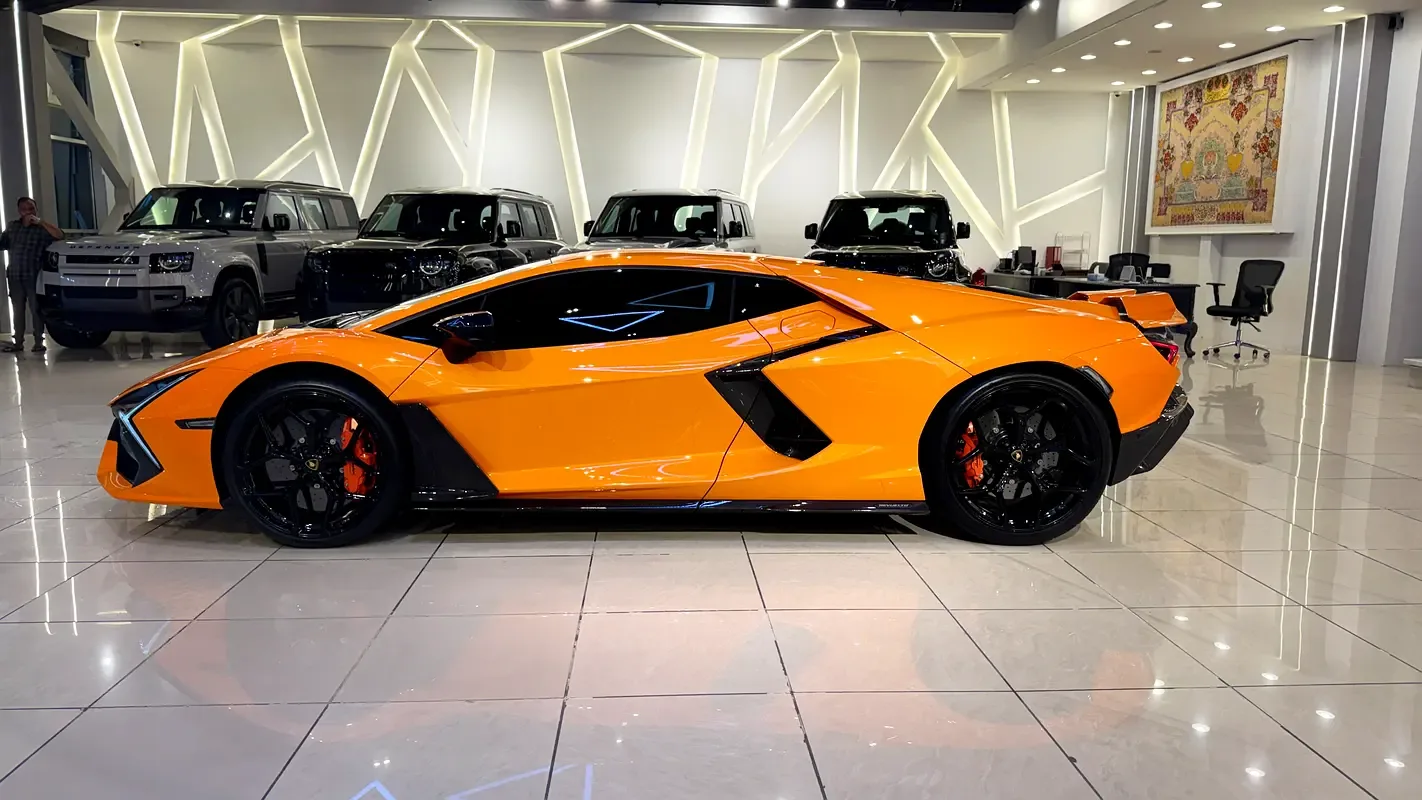 Lamborghini Revuelto 6.5 AMT 4WD (1015 حصان) - 8