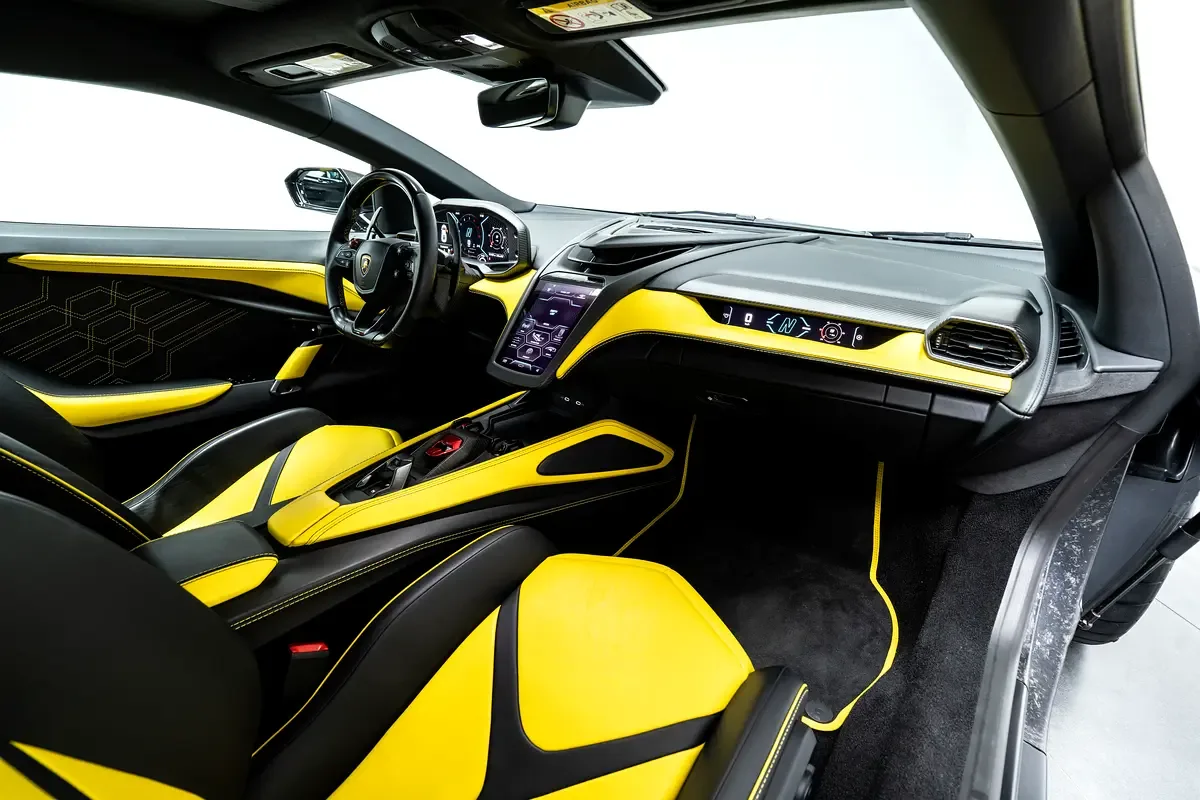 Lamborghini Revuelto 6.5 AMT 4WD (1015 hp) - 12
