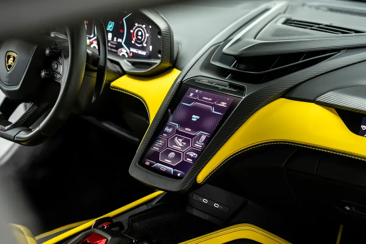 Lamborghini Revuelto 6.5 AMT 4WD (1015 hp) - 11
