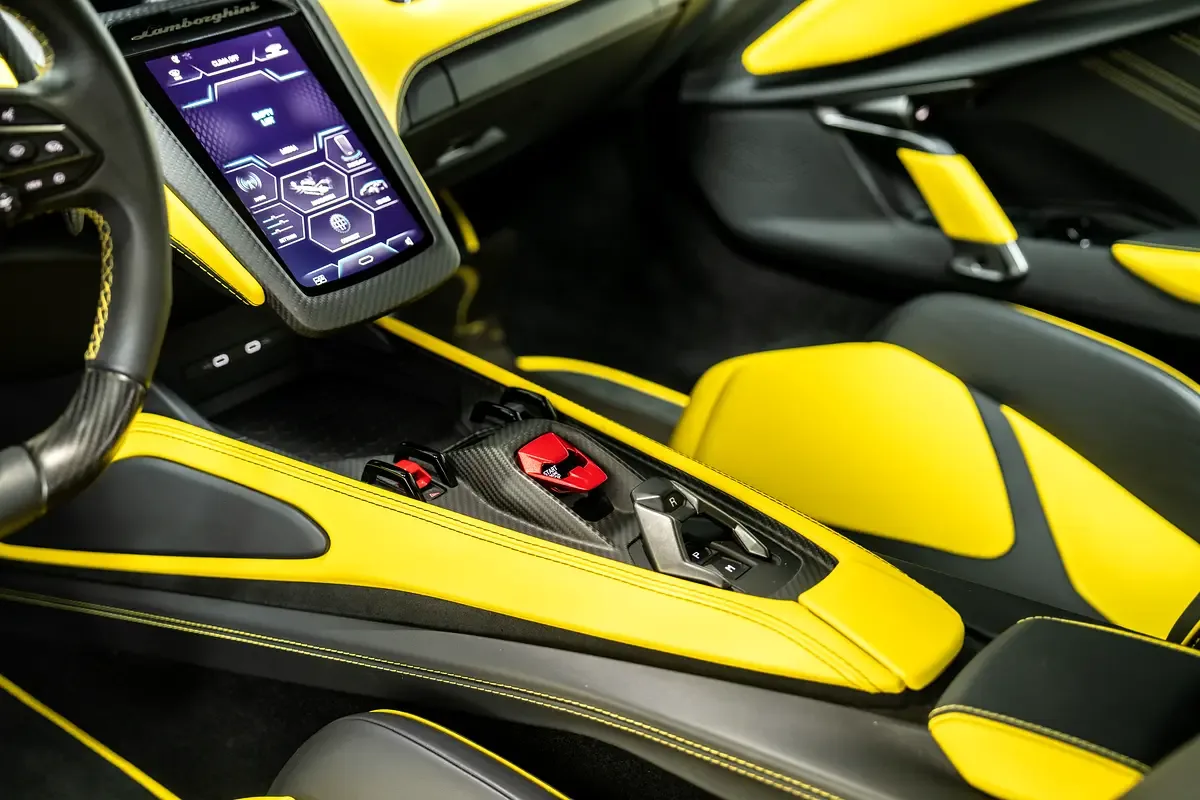 Lamborghini Revuelto 6.5 AMT 4WD (1015 hp) - 16