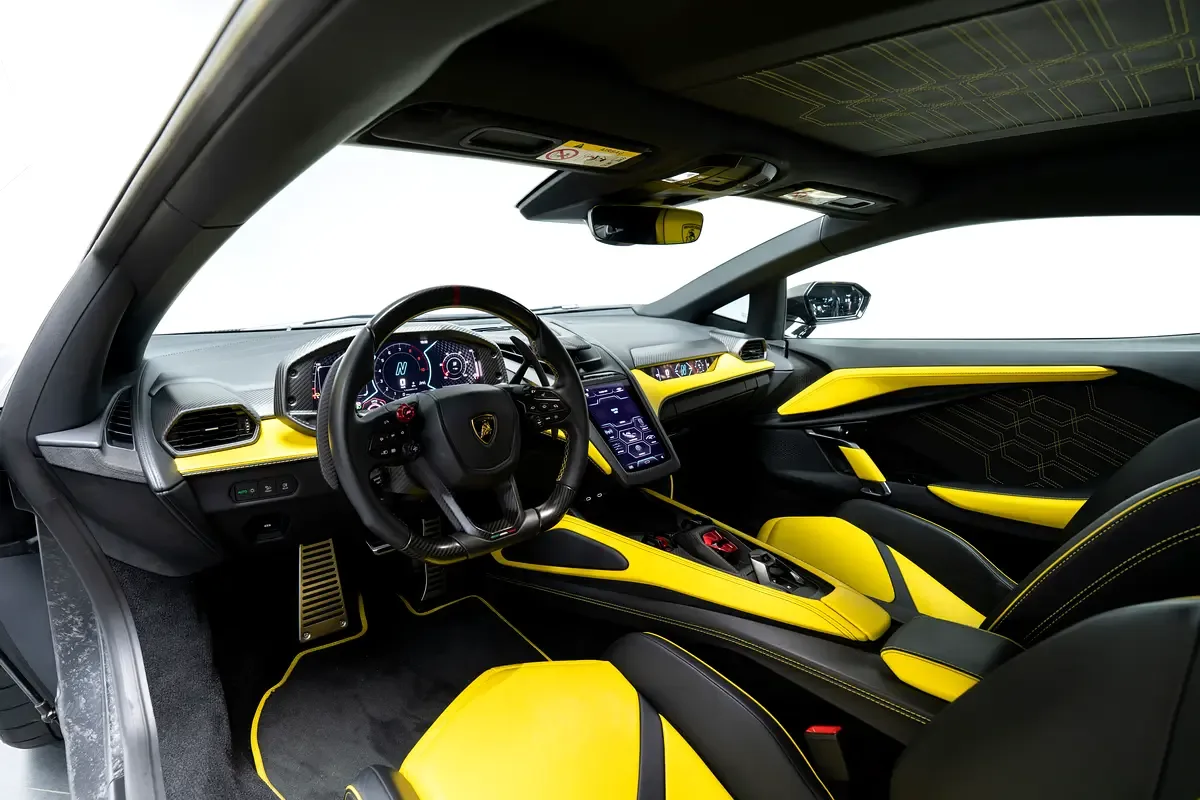 Lamborghini Revuelto 6.5 AMT 4WD (1015 hp) - 14