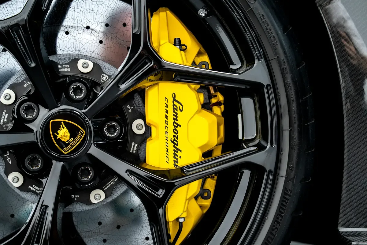 Lamborghini Revuelto 6.5 AMT 4WD (1015 hp) - 20