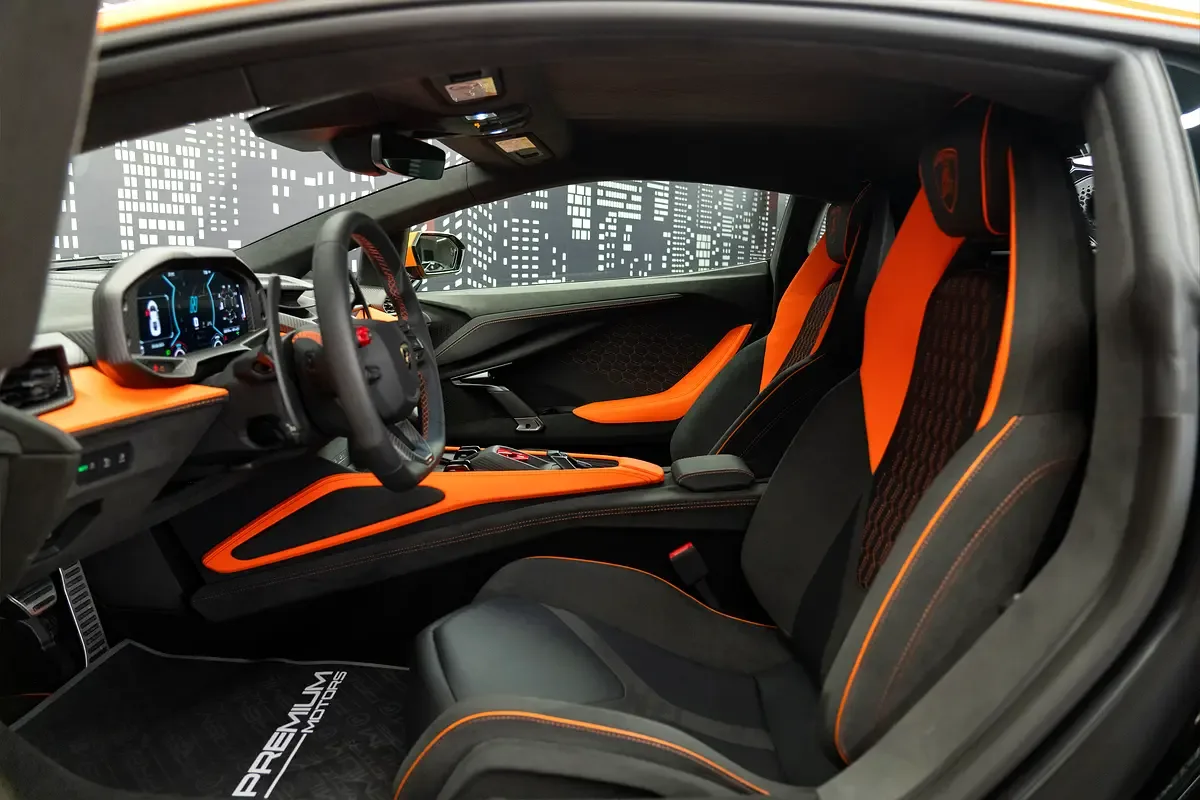 Lamborghini Revuelto 6.5 AMT 4WD (1015 hp) - 12