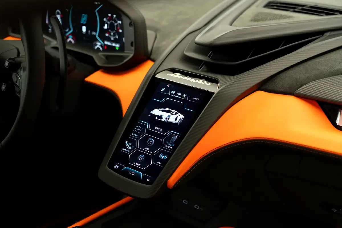 Lamborghini Revuelto 6.5 AMT 4WD (1015 hp) - 14