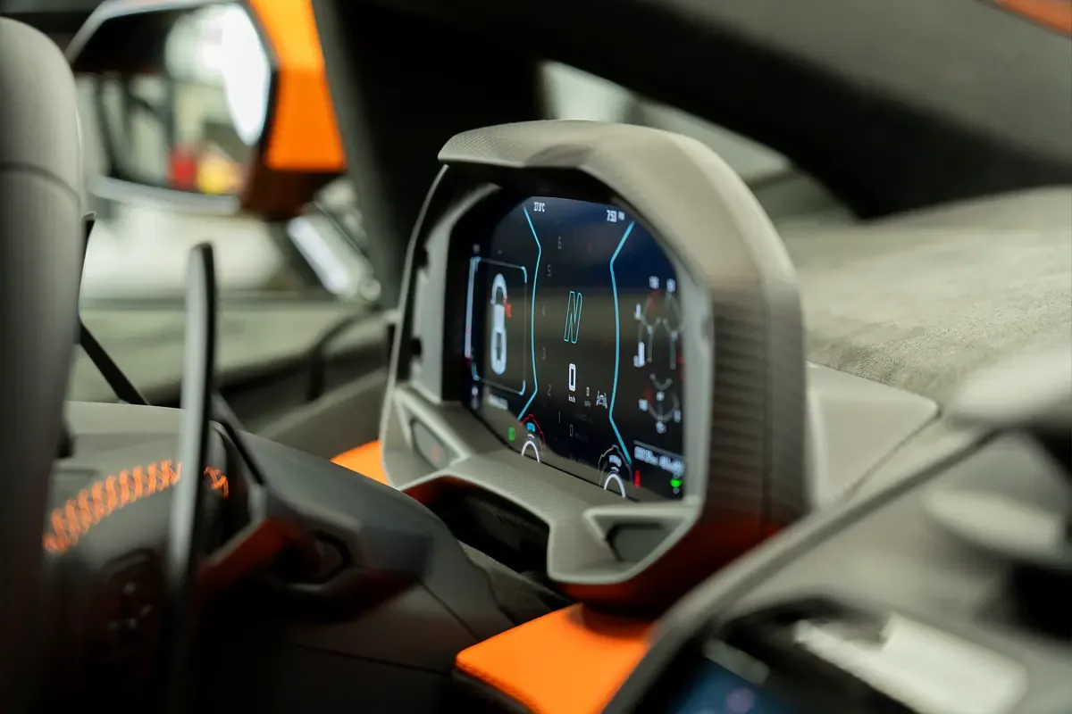 Lamborghini Revuelto 6.5 AMT 4WD (1015 hp) - 16