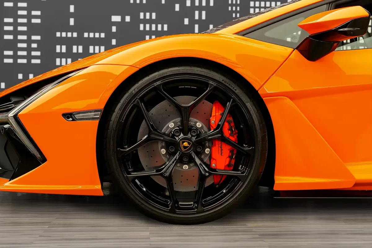 Lamborghini Revuelto 6.5 AMT 4WD (1015 hp) - 20