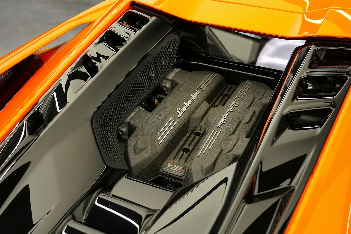 Lamborghini Revuelto 6.5 AMT 4WD (1015 hp) - 19
