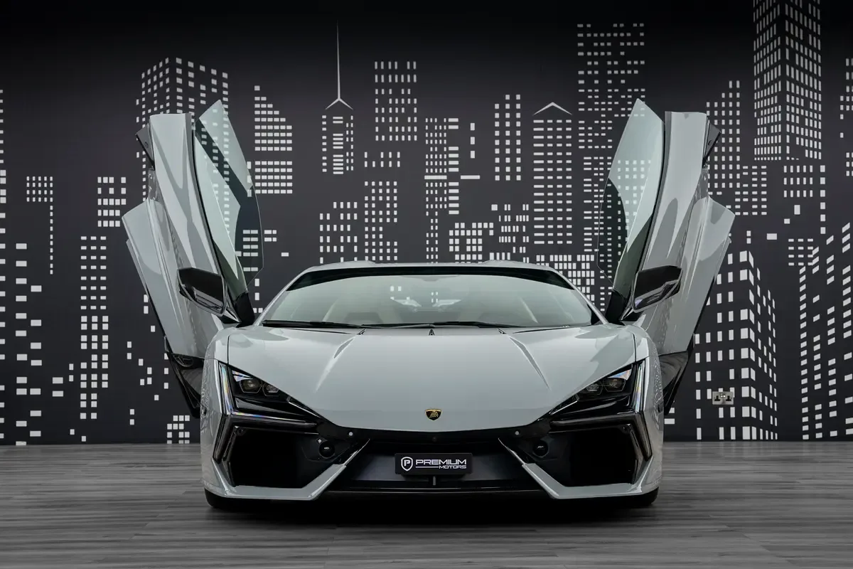 Lamborghini Revuelto 6.5 AMT 4WD (1015 حصان) - 6