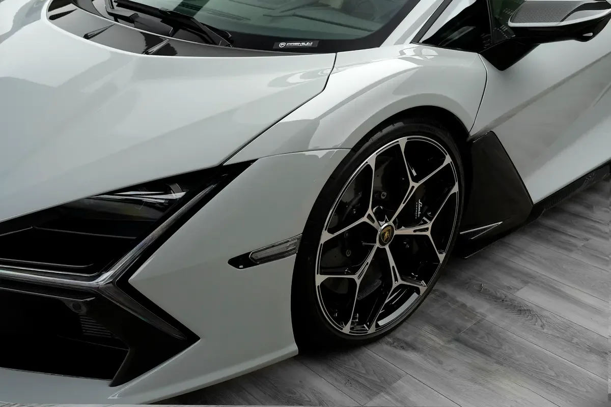 Lamborghini Revuelto 6.5 AMT 4WD (1015 حصان) - 15