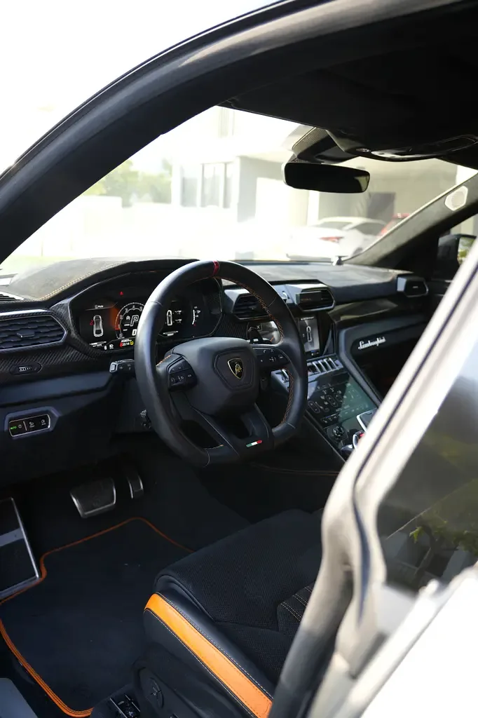 Lamborghini Urus 4.0 AT 4WD (666 hp) - 3