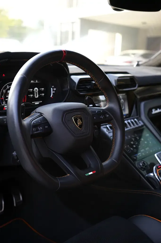 Lamborghini Urus 4.0 AT 4WD (666 hp) - 5