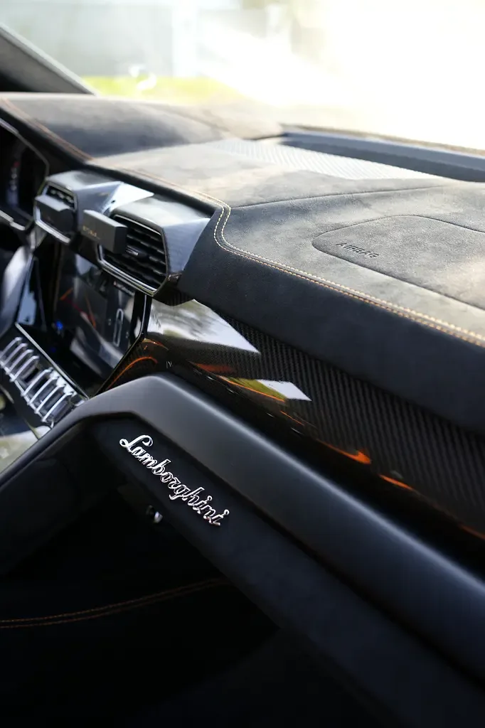 Lamborghini Urus 4.0 AT 4WD (666 hp) - 10