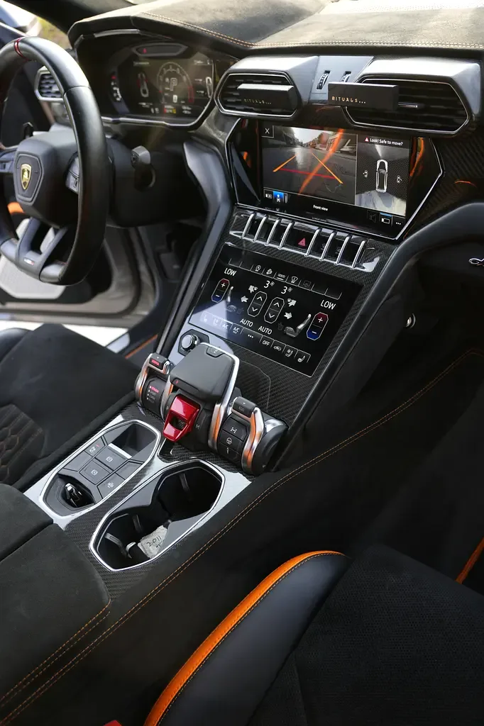 Lamborghini Urus 4.0 AT 4WD (666 hp) - 15