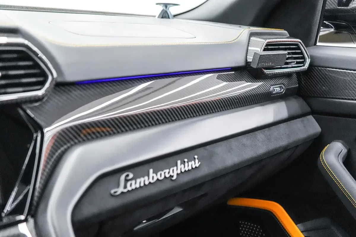 Lamborghini Urus 4.0 AT 4WD (666 hp) - 9
