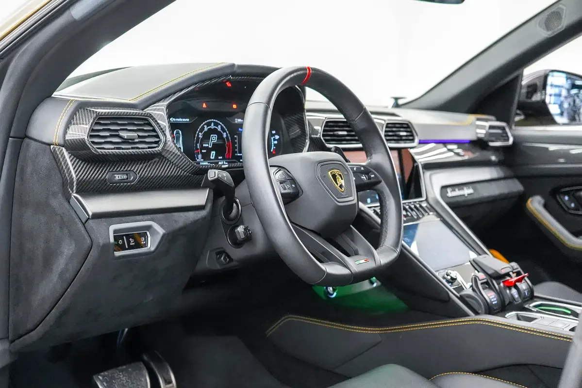 Lamborghini Urus 4.0 AT 4WD (666 hp) - 11