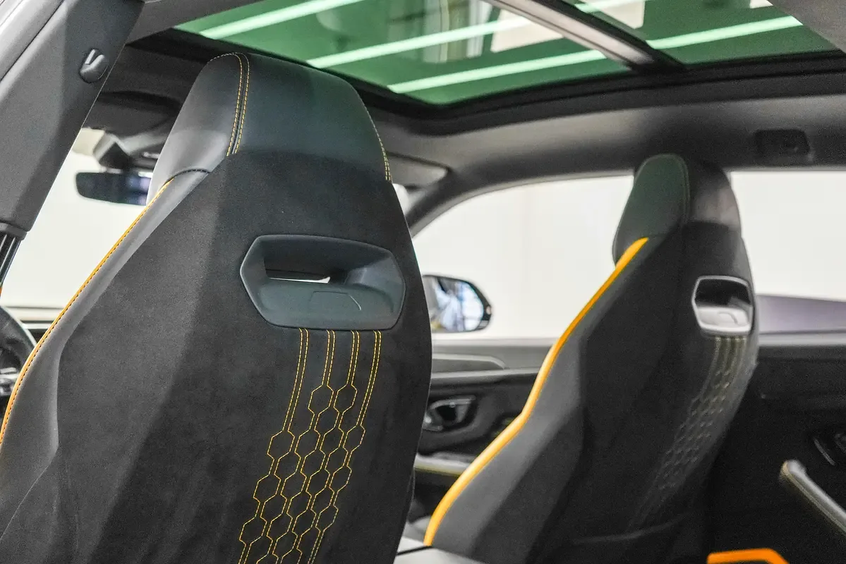 Lamborghini Urus 4.0 AT 4WD (666 hp) - 16