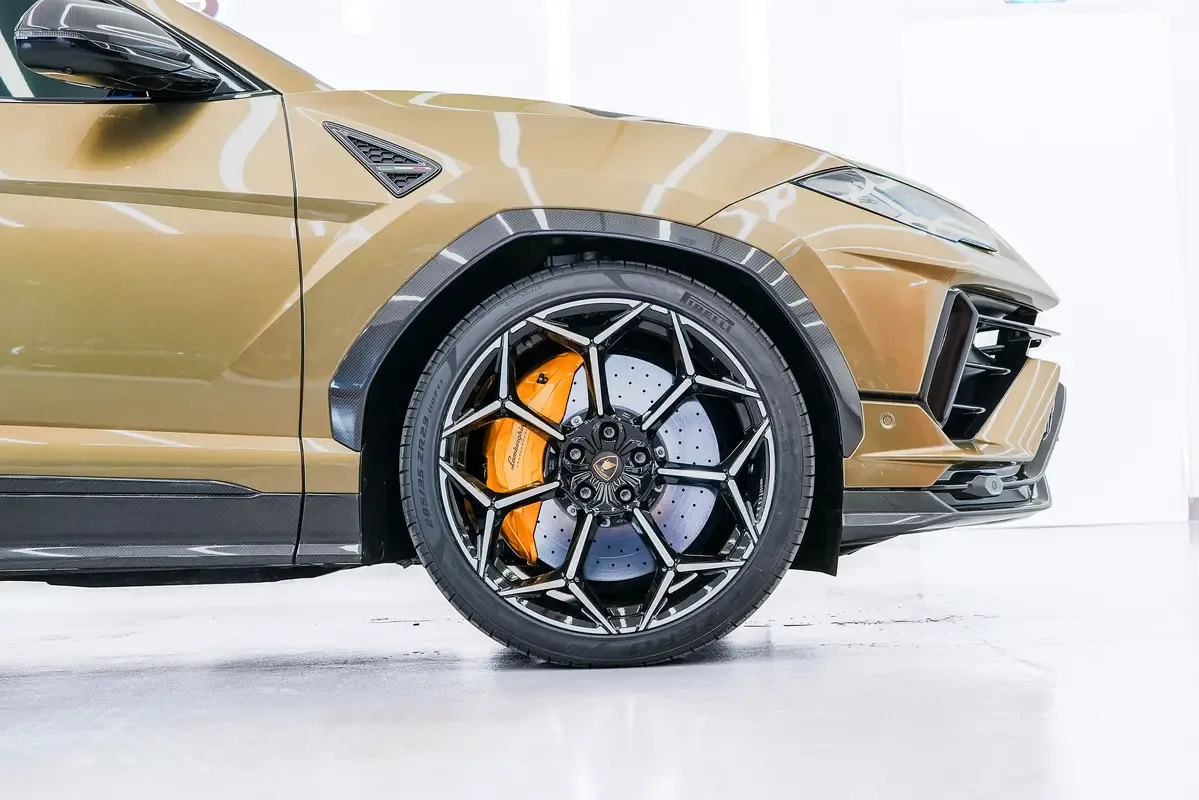 Lamborghini Urus 4.0 AT 4WD (666 hp) - 19