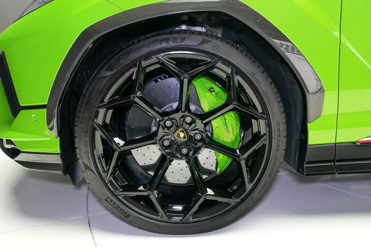 Lamborghini Urus 4.0 AT 4WD (666 حصان) - 9
