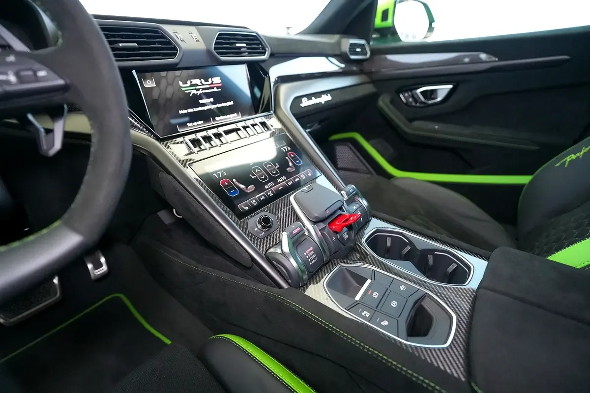 Lamborghini Urus 4.0 AT 4WD (666 حصان) - 14