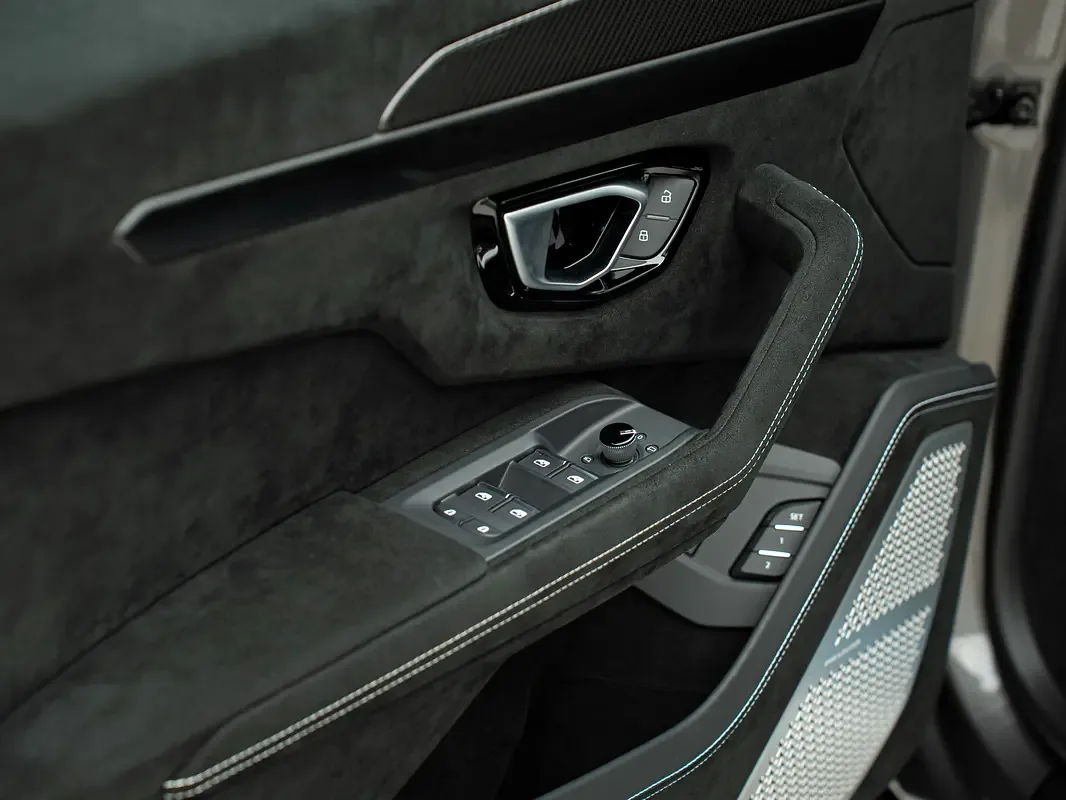 Lamborghini Urus 4.0 AT 4WD (666 hp) - 11