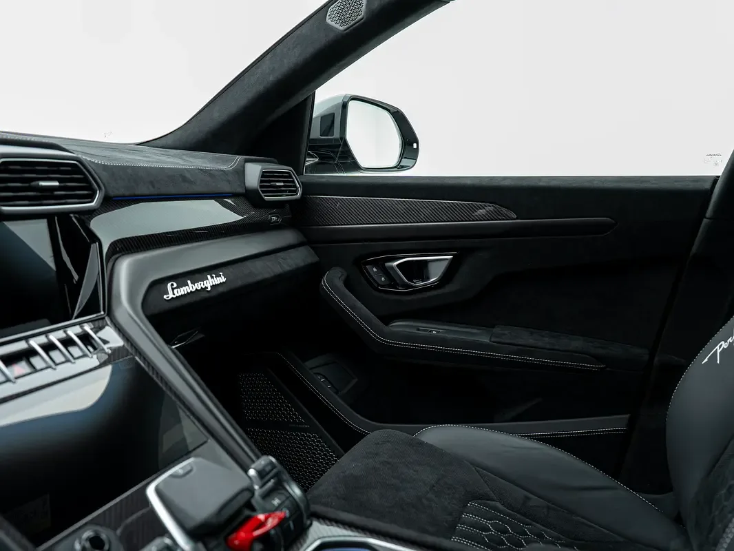 Lamborghini Urus 4.0 AT 4WD (666 hp) - 17