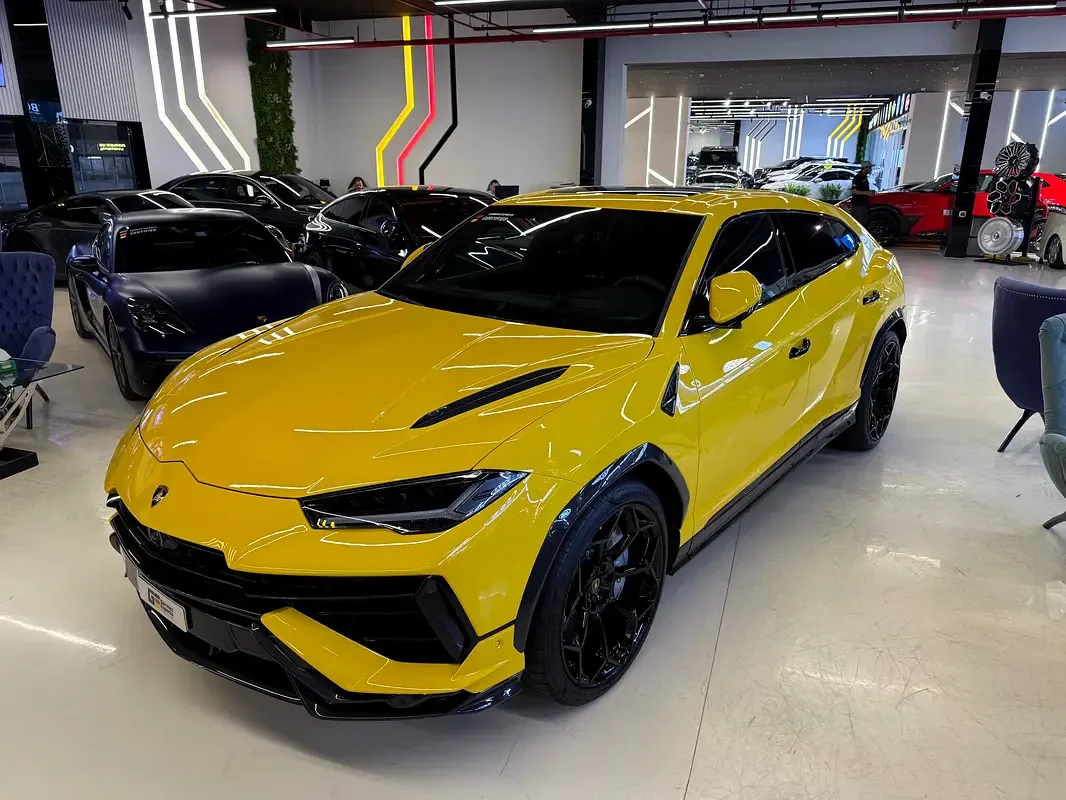 Lamborghini Urus 4.0 AT 4WD (666 hp) - 2