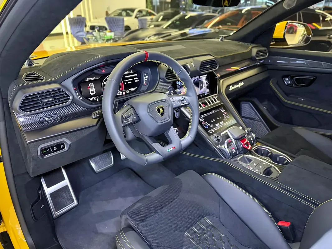Lamborghini Urus 4.0 AT 4WD (666 hp) - 12
