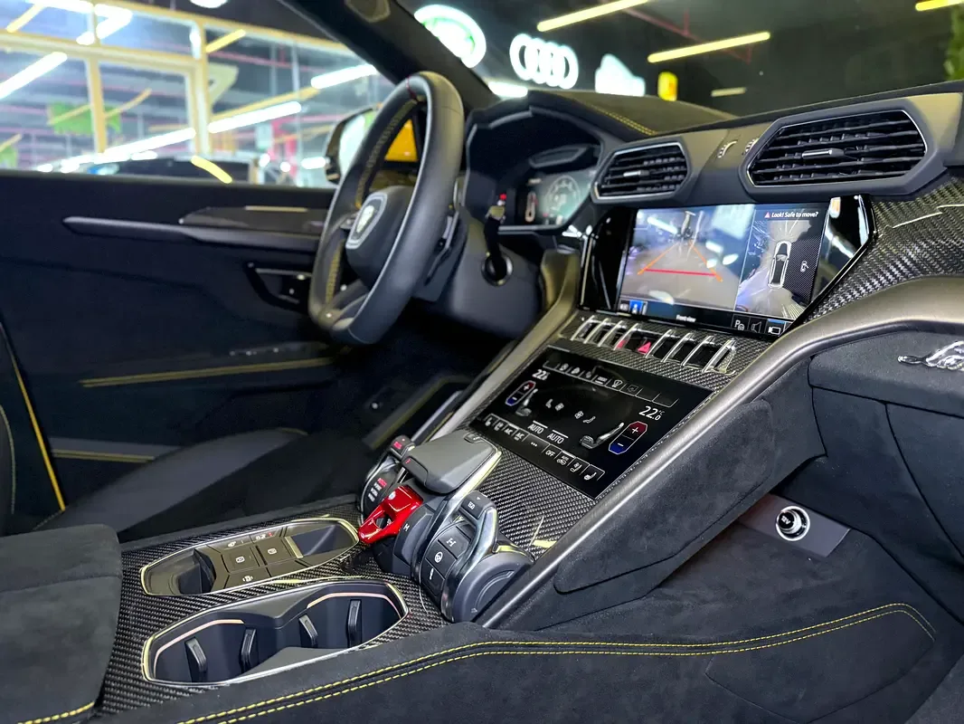 Lamborghini Urus 4.0 AT 4WD (666 hp) - 15