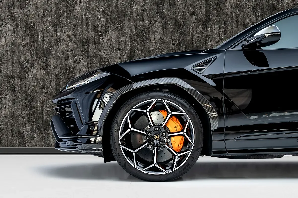 Lamborghini Urus 4.0 AT 4WD (666 hp) - 6