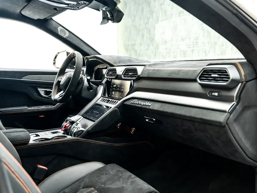 Lamborghini Urus 4.0 AT 4WD (666 hp) - 13