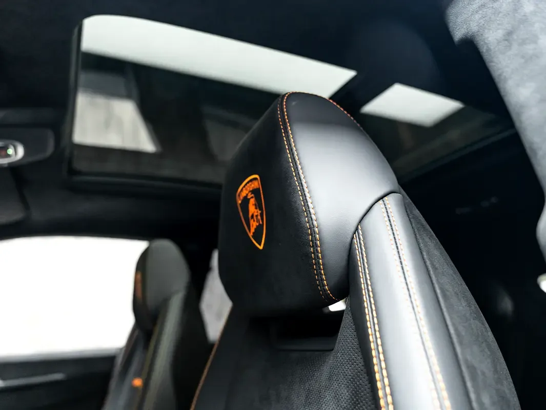 Lamborghini Urus 4.0 AT 4WD (666 hp) - 16