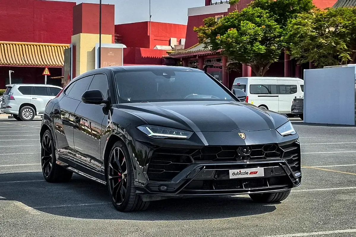 Lamborghini Urus 4.0 AT AWD (650 hp)