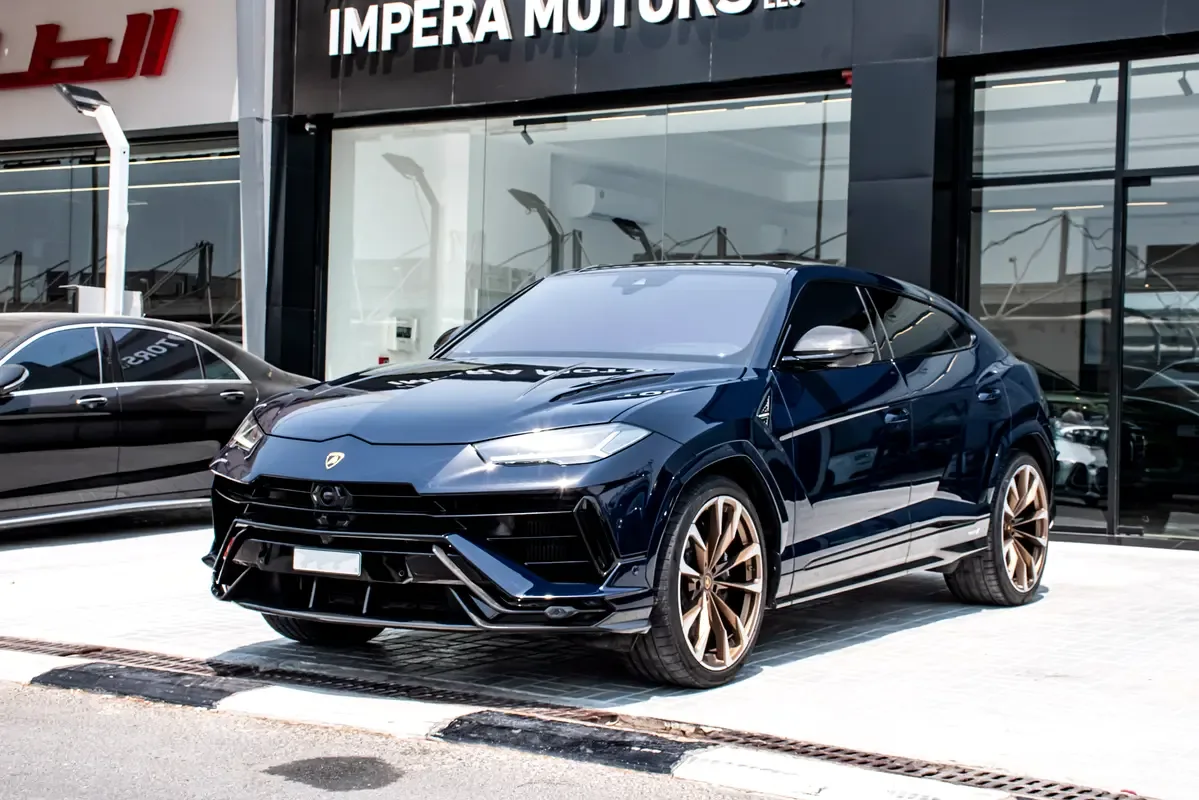 Lamborghini Urus 4.0 AT AWD (650 hp)
