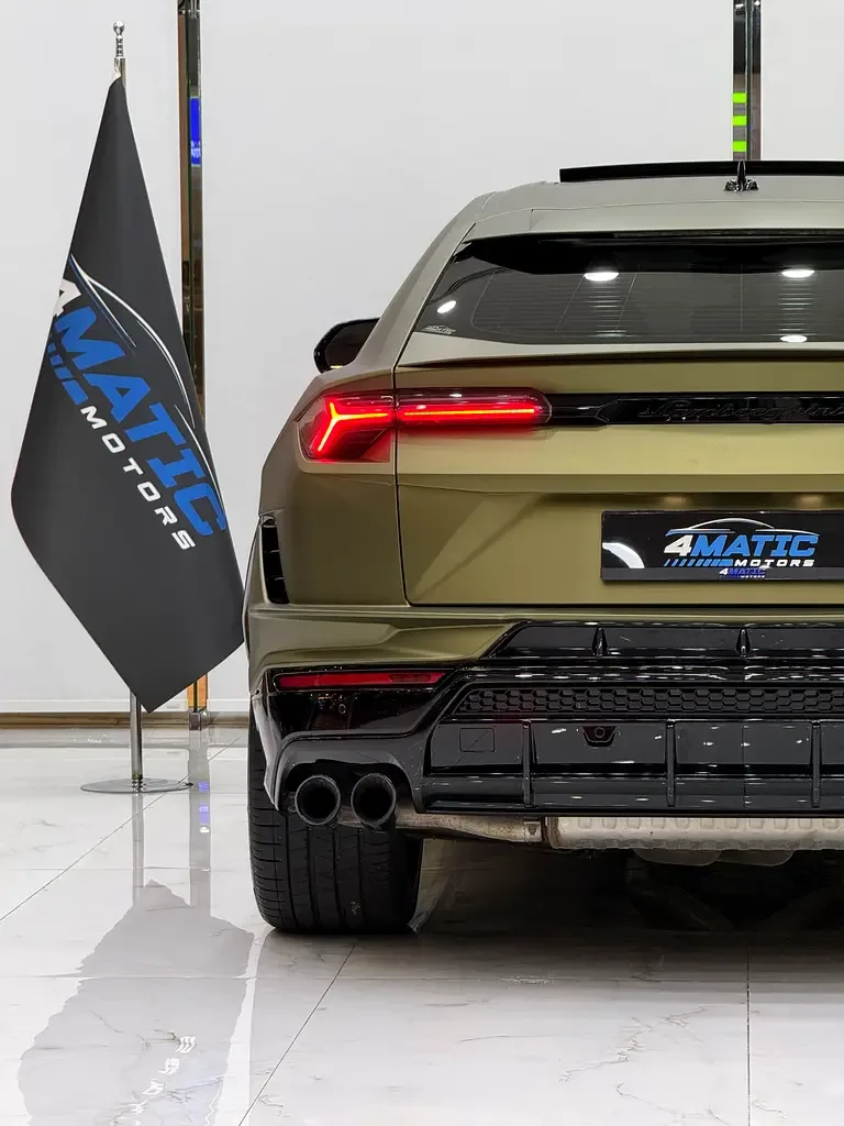 Lamborghini Urus 4.0 AT AWD (650 حصان) - 9