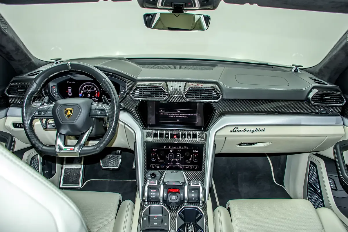 Lamborghini Urus 4.0 AT AWD (650 حصان) - 8