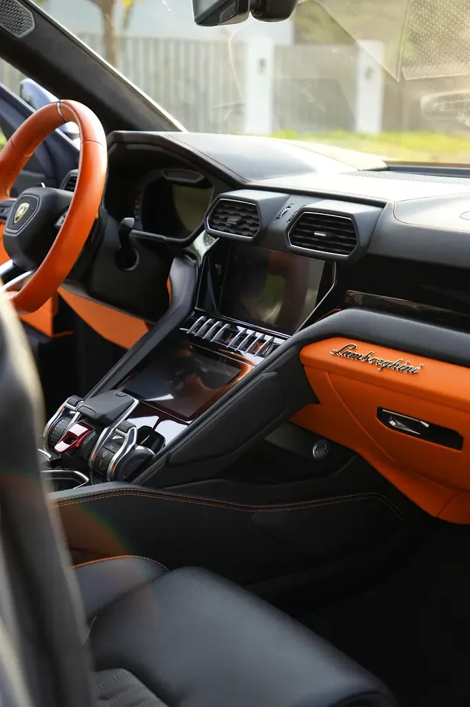 Lamborghini Urus 4.0 AT AWD (650 حصان) - 5