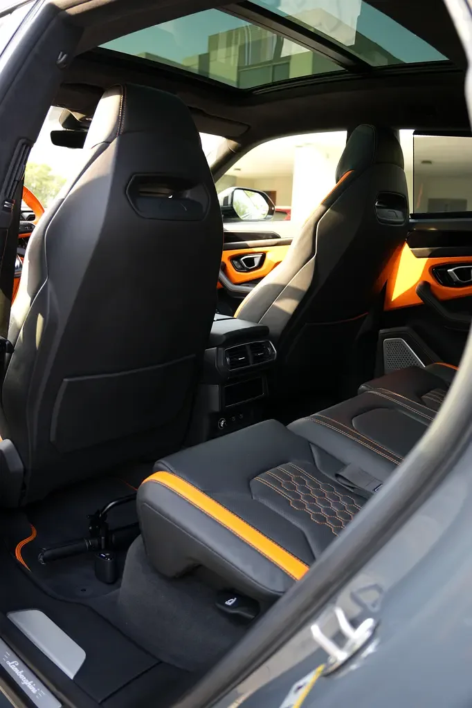 Lamborghini Urus 4.0 AT AWD (650 حصان) - 10