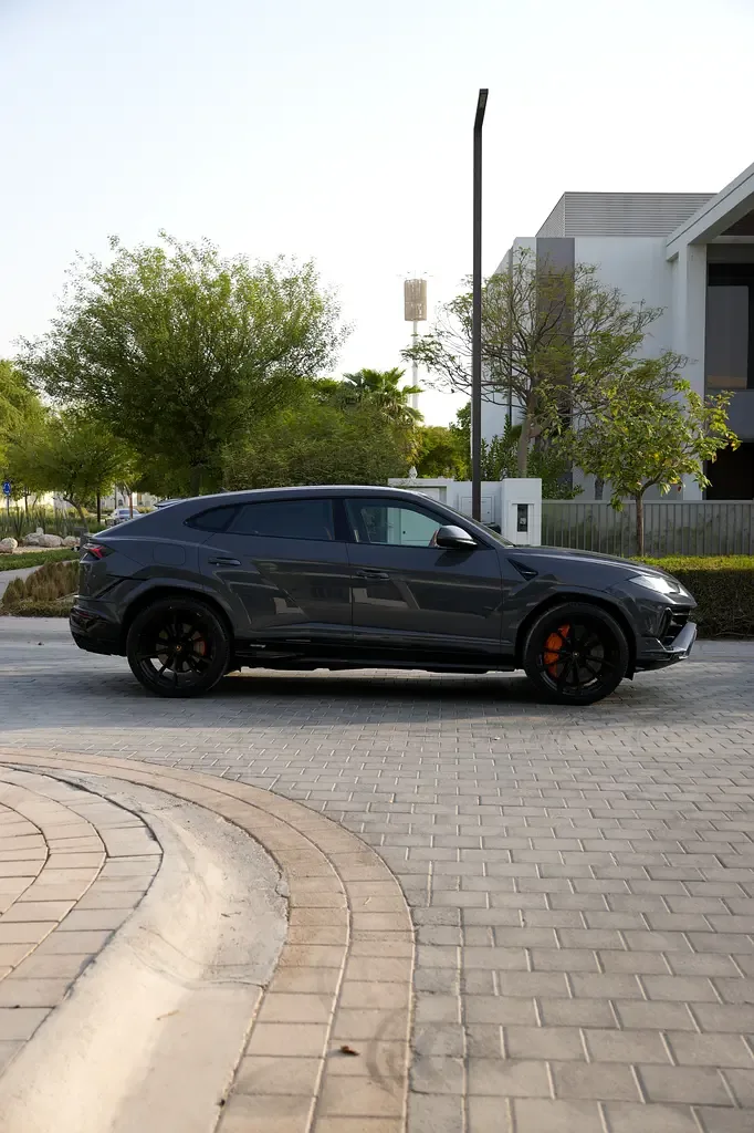 Lamborghini Urus 4.0 AT AWD (650 حصان) - 19