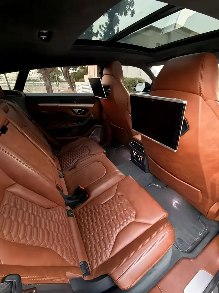 Lamborghini Urus 4.0 AT AWD (650 حصان) - 10