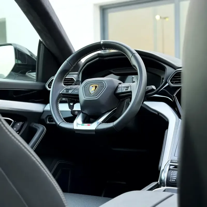 Lamborghini Urus 4.0 AT AWD (650 حصان) - 6