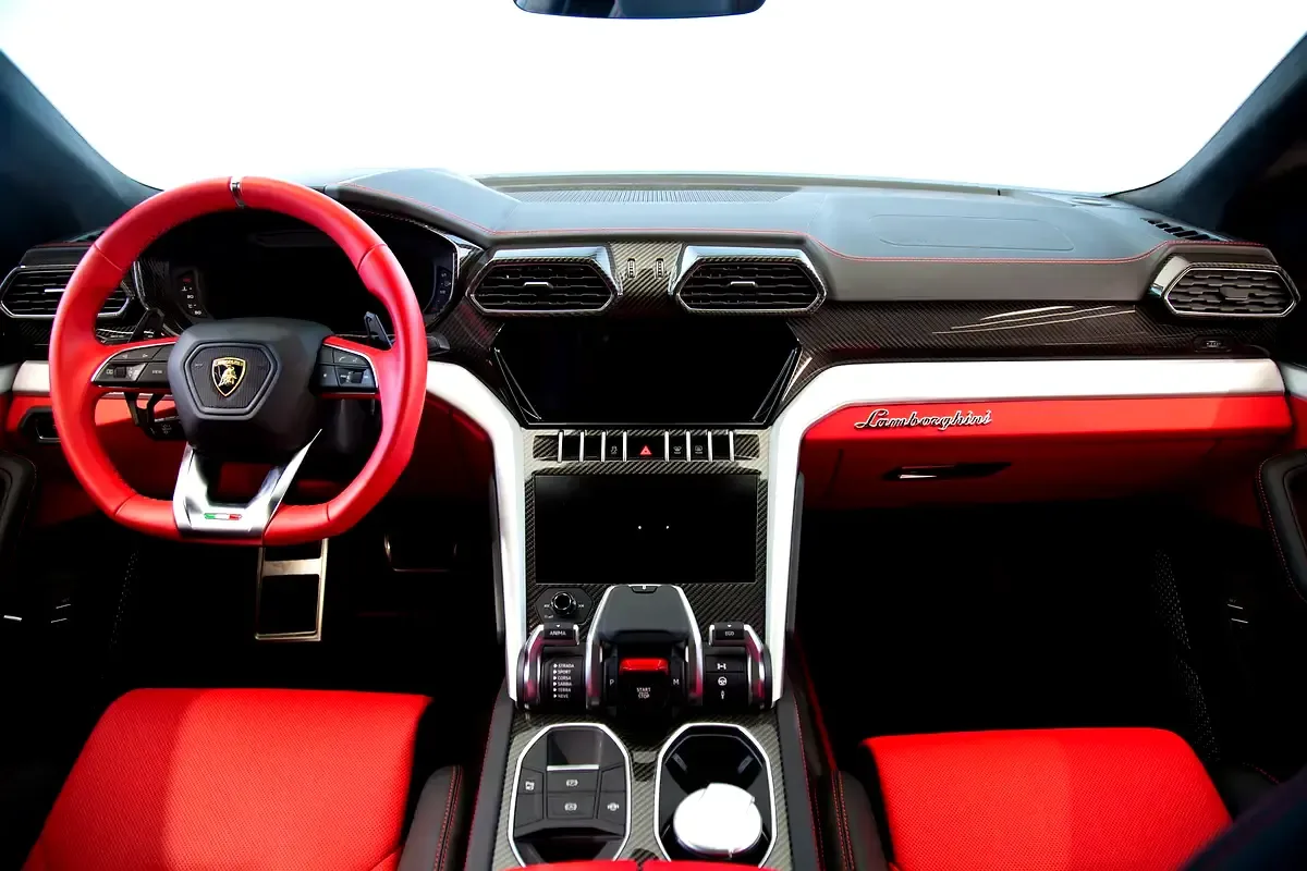 Lamborghini Urus 4.0 AT AWD (650 hp) - 11