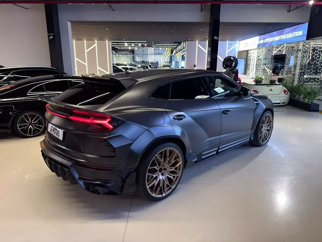 Lamborghini Urus 4.0 AT AWD (650 hp) - 7