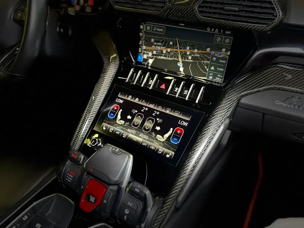 Lamborghini Urus 4.0 AT AWD (650 hp) - 17