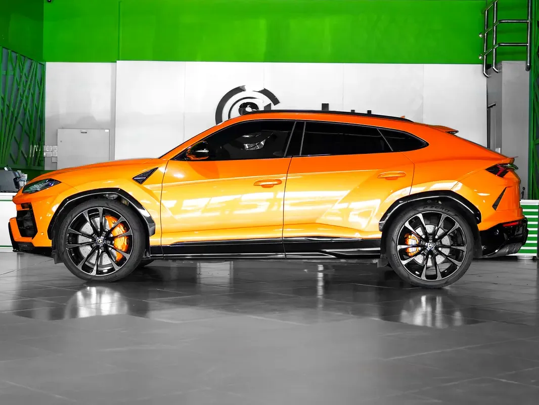 Lamborghini Urus 4.0 AT AWD (650 hp) - 4