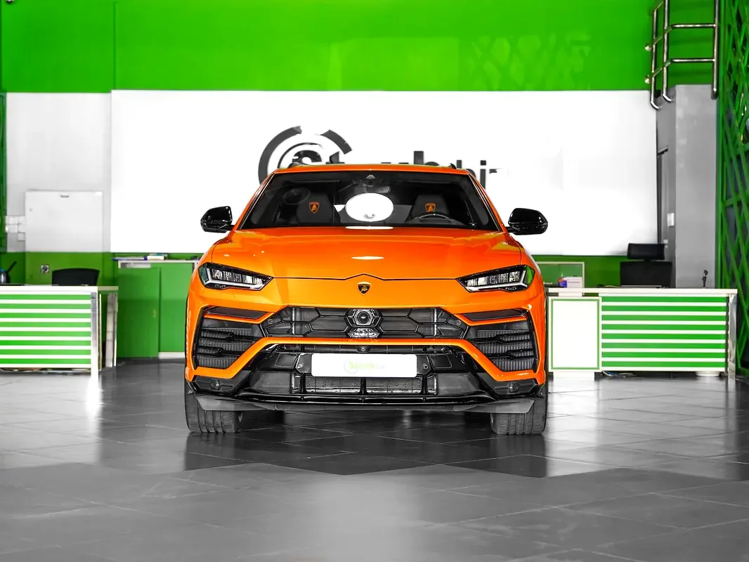 Lamborghini Urus 4.0 AT AWD (650 hp) - 2