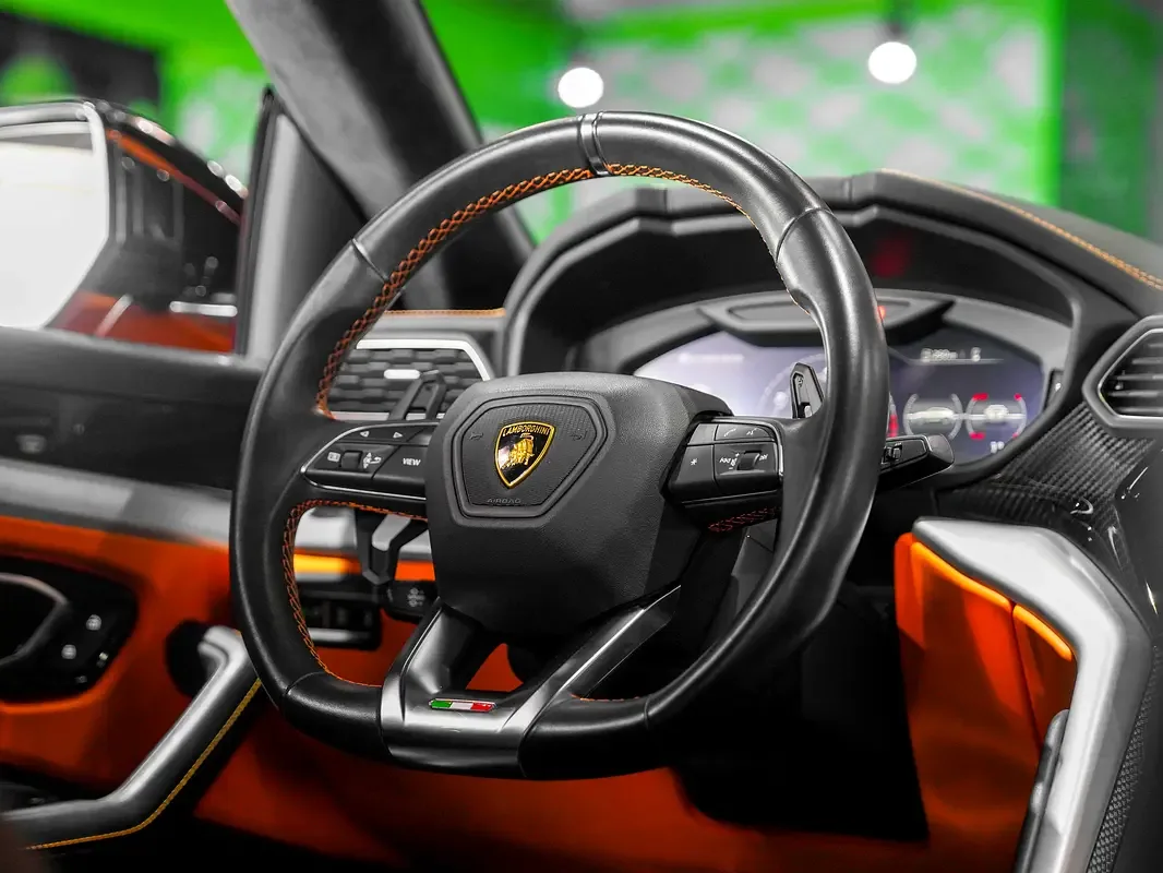 Lamborghini Urus 4.0 AT AWD (650 hp) - 9