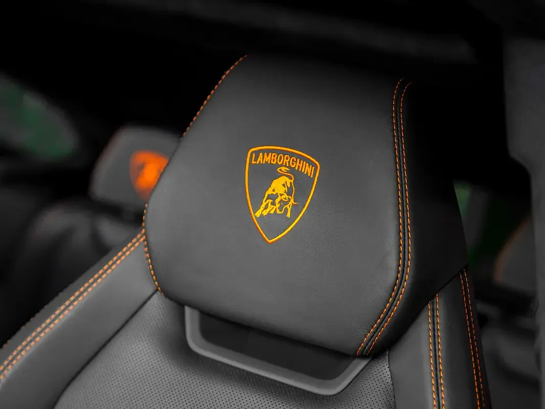 Lamborghini Urus 4.0 AT AWD (650 hp) - 10