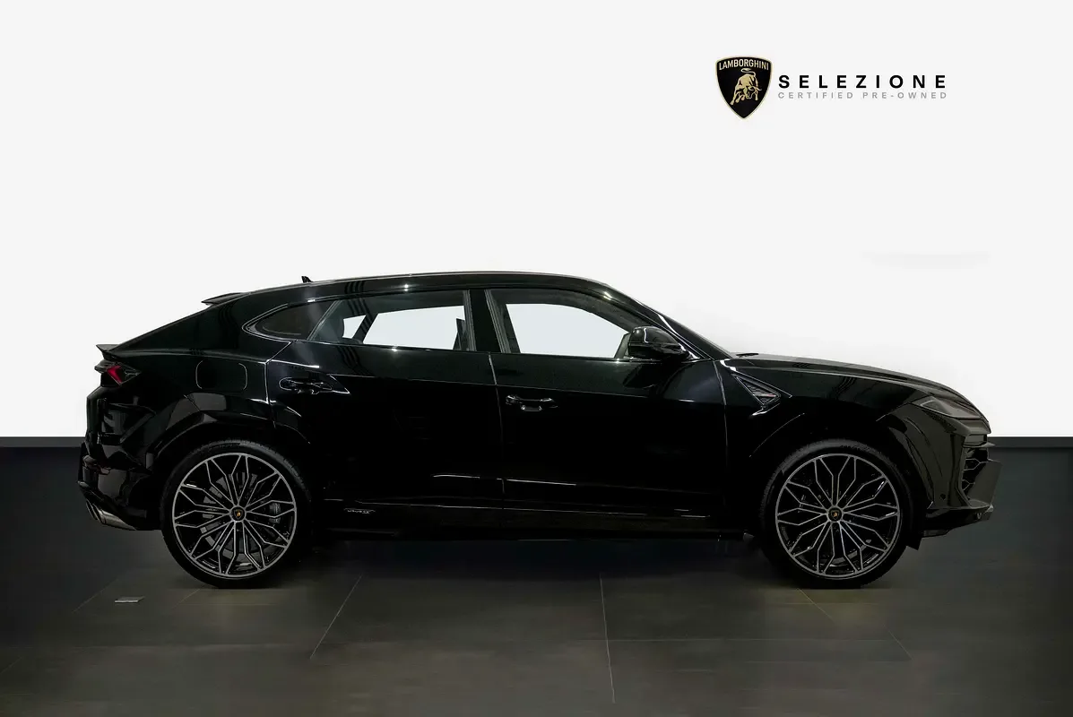 Lamborghini Urus 4.0 AT AWD (666 حصان) - 3